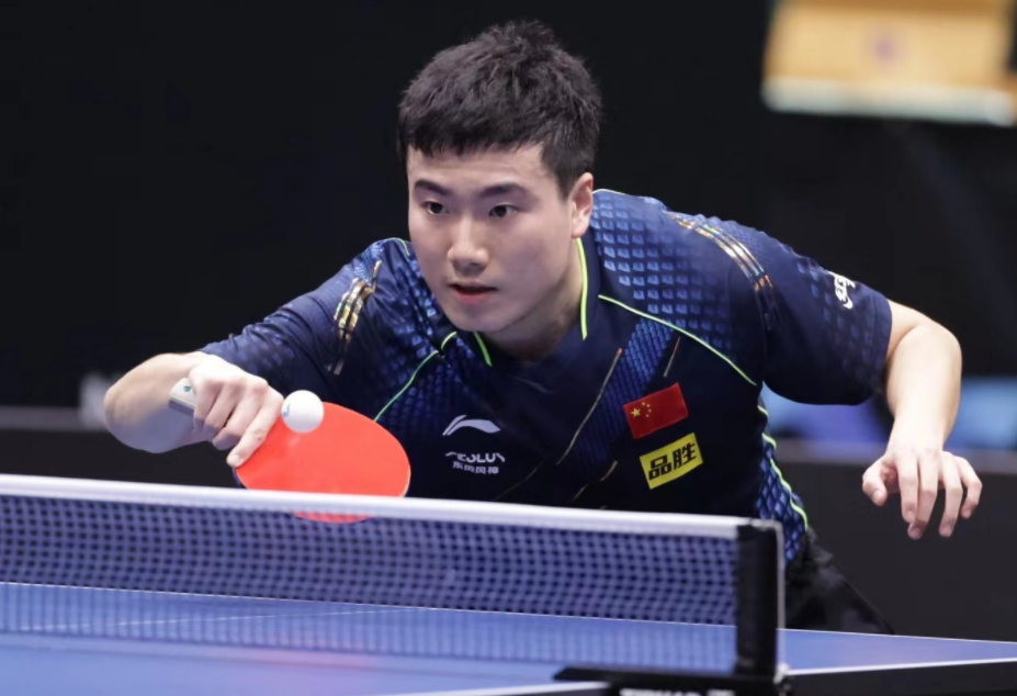 球队在右侧 球队在右侧