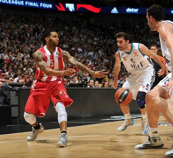 让内线顺下 让内线顺下